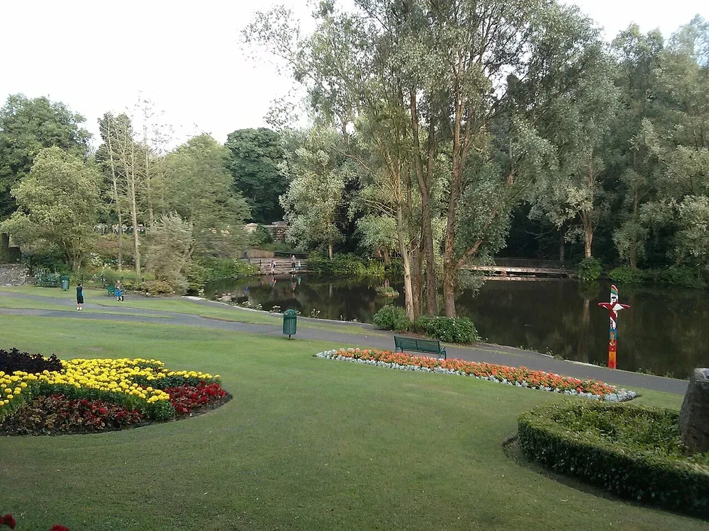 Riverside Park, Glenrothes, the local landmark of KY6